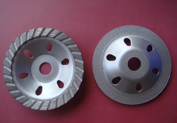 銀色多齒碗狀磨輪