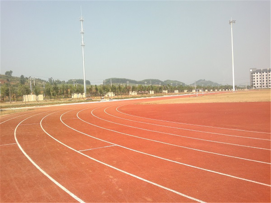 廣西科技大學(xué)塑膠跑道